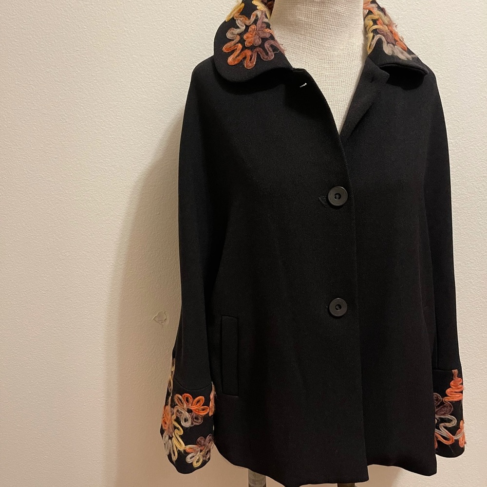 Unique jacket - Picture 4 of 12